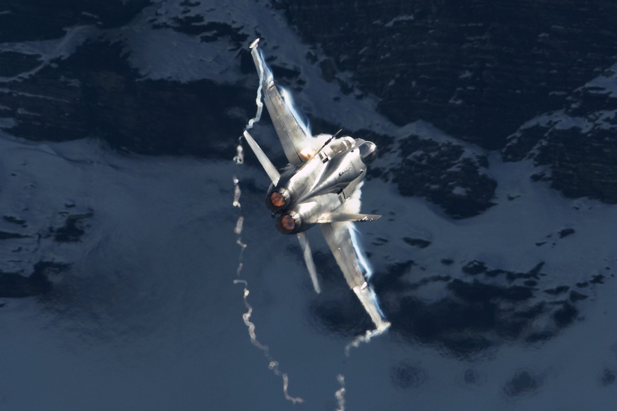 F%2FA-18%20Hornet